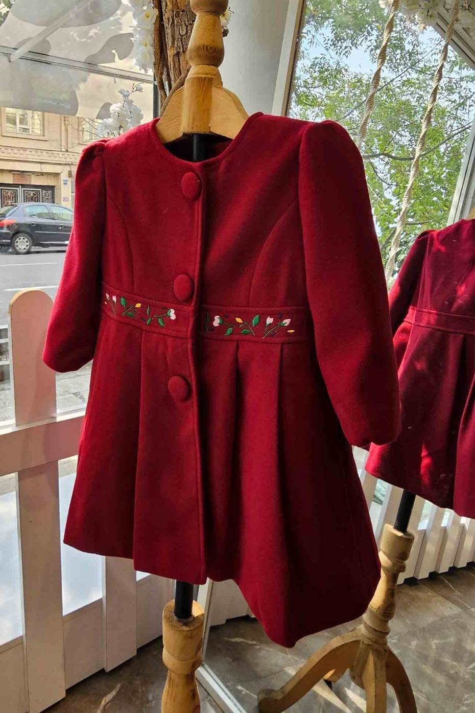پالتو گلدوزی شده
